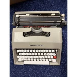 Olivetti Lettera 35i Typewriter Mint Condition